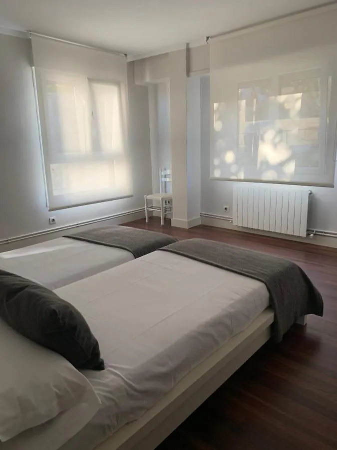 Apartxibi Μπερμέο 0*,  Ισπανία